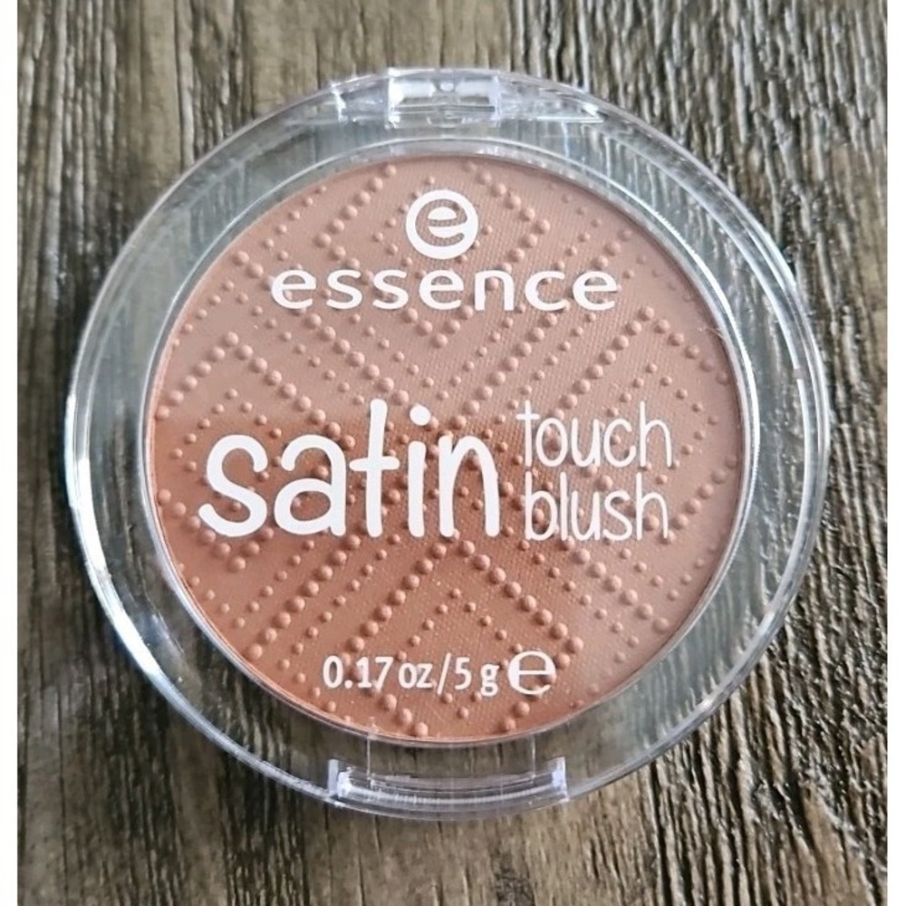 Essence Satin Touch Blush - 20 SATIN LOVE .17oz